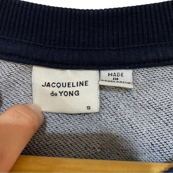 JACQUELINE DE YONG blue birds fitted sweatshirt EUC - Picture 4 of 4